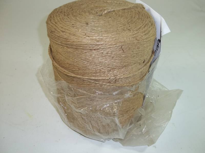 lot 68 image: 2600 2 Ply Jute Twine