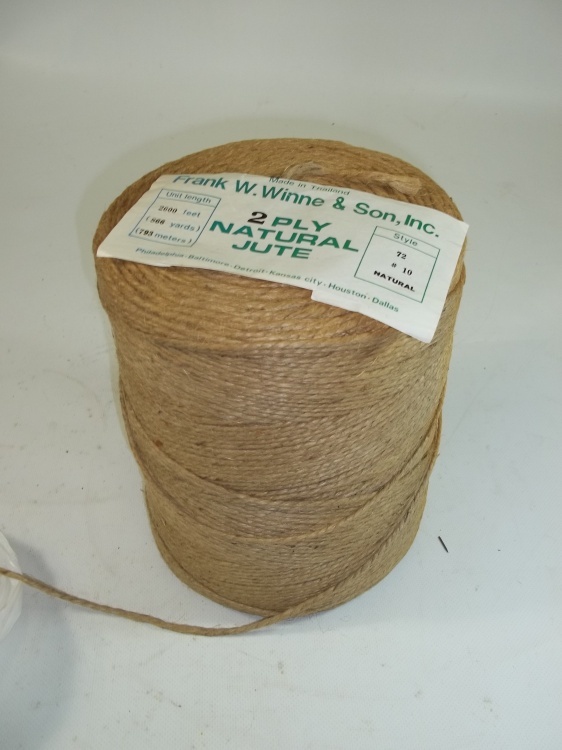 lot 69 image: 2600 2 Ply Jute Twine