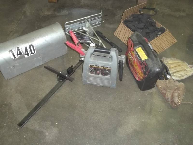 lot 76 image: Battery Boosters, Bike accessories, straps and ball gloves
