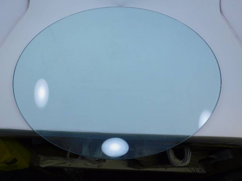 lot 12 image: Round Glass For Table Top