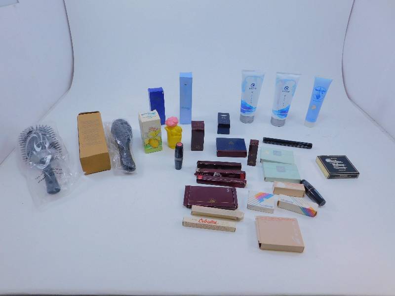 lot 19 image: Lot of Various Avon Products