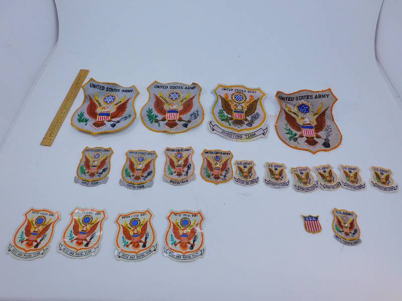 lot 37 image: Lot of United States Army Patches