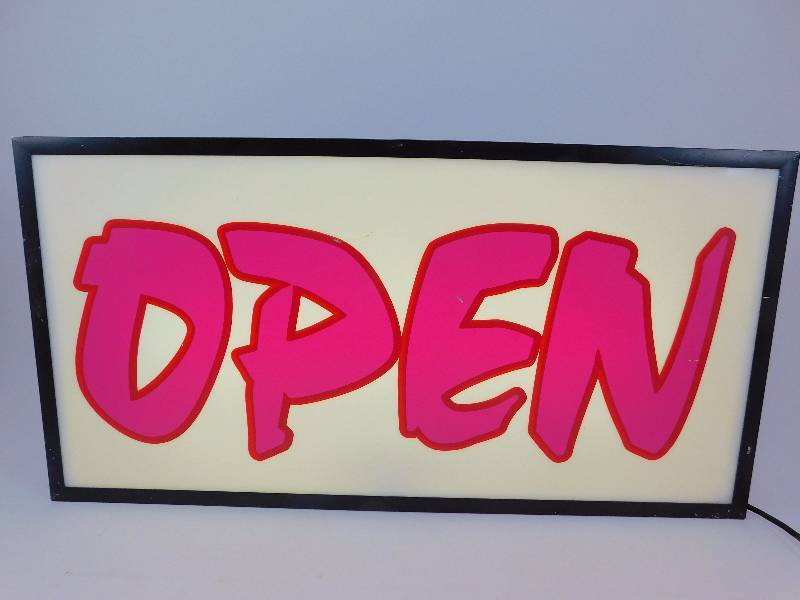 lot 46 image: Open Sign