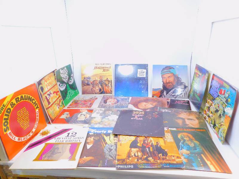 lot 81 image: Large Lot of Vinyl Albums