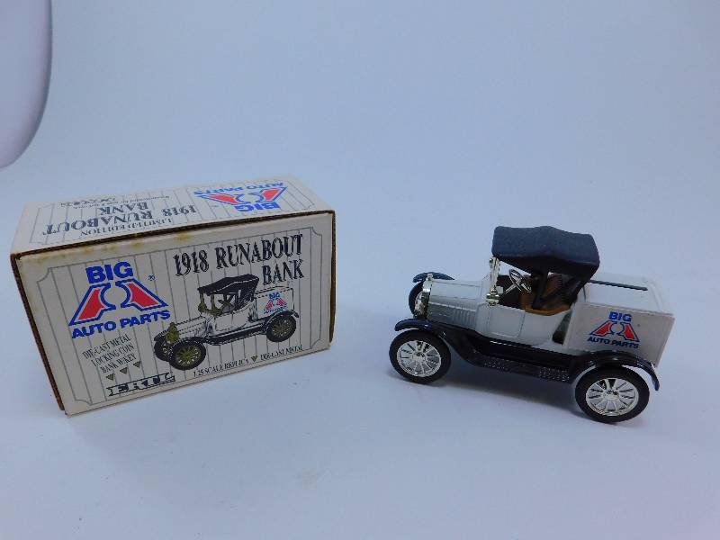 lot 124 image: 125 Scale 1918 Runabout Die Cast Bank