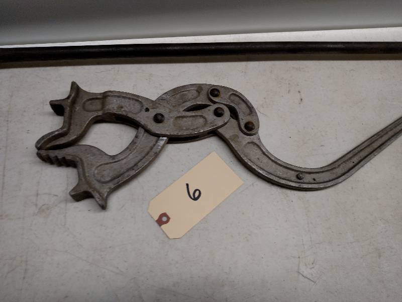 lot 6 image: (2) Tire Tools...