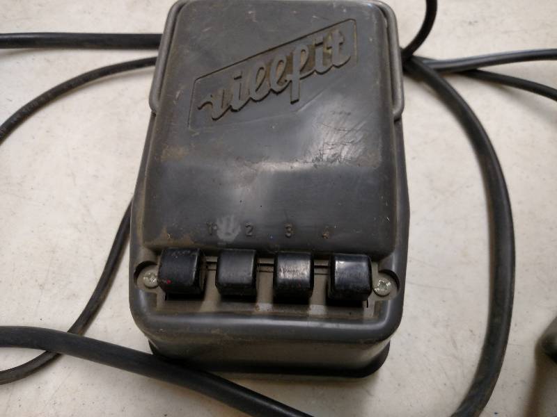 lot 9 image: Ruff Rillfit 4 Tire Groover, Works...