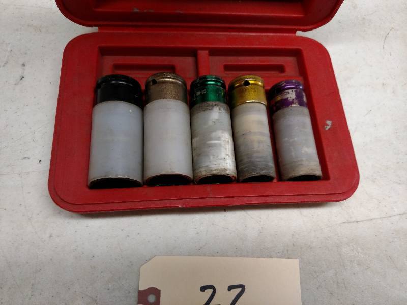 lot 27 image: Specialty Products Sockets, No. 731...
