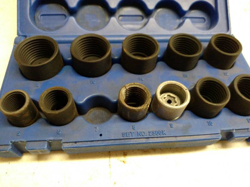 lot 36 image: GP 2300K 12 NutLock Remover Set...