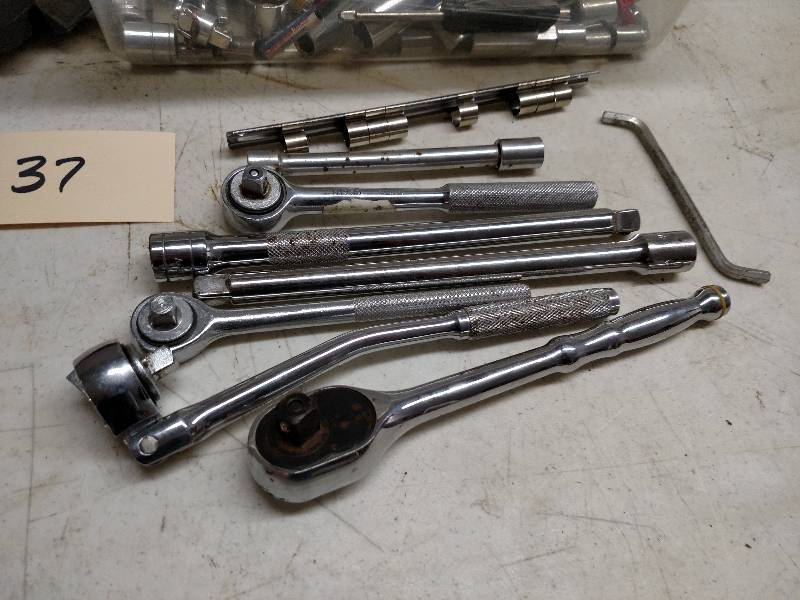 lot 37 image: Asstd Ratchets, Sockets & Misc. To...