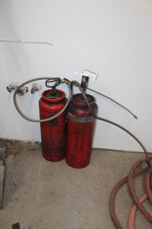 lot 31 image: Lot of (2) Cement Sprayers