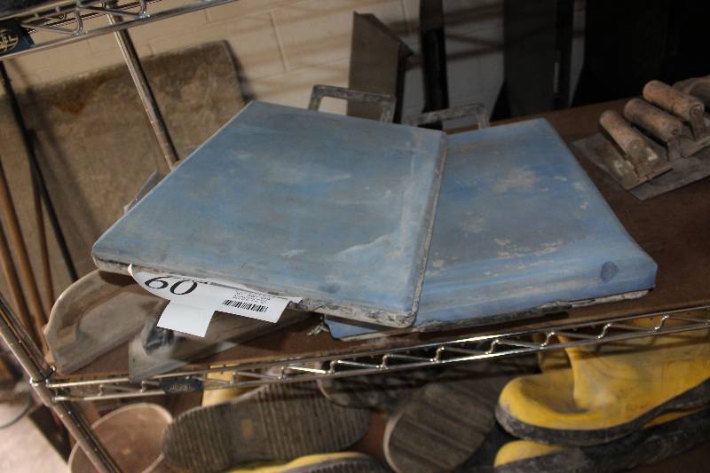 lot 60 image: Lot of (2) Foam Knee Pads