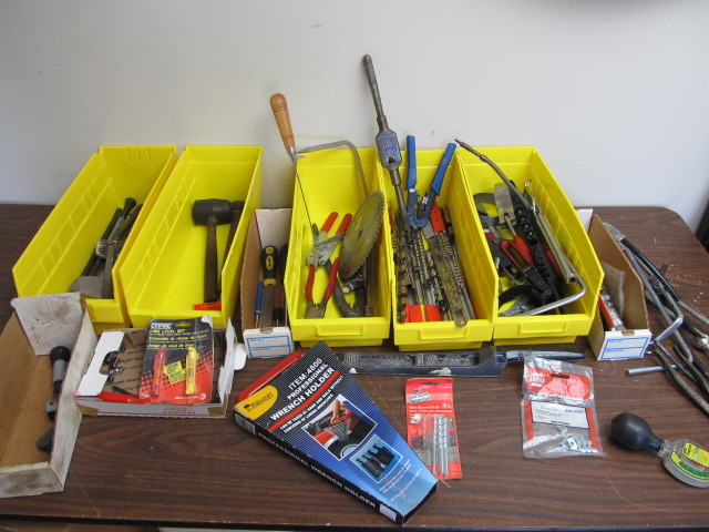 lot 22 image: Large Lot of Assorted Cutting Tools, Files etc