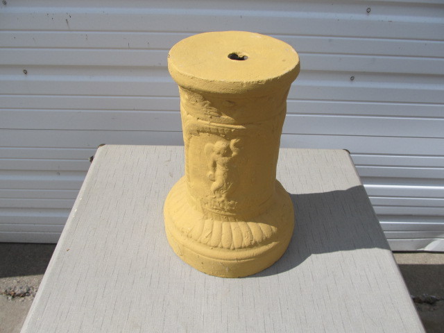 lot 49 image: Vintage Terra Cotta Pedestal Stand