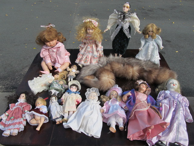 lot 75 image: Large Group of Porcelain Dolls