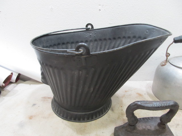 lot 80 image: Primitive Metal Items Sad Irons etc