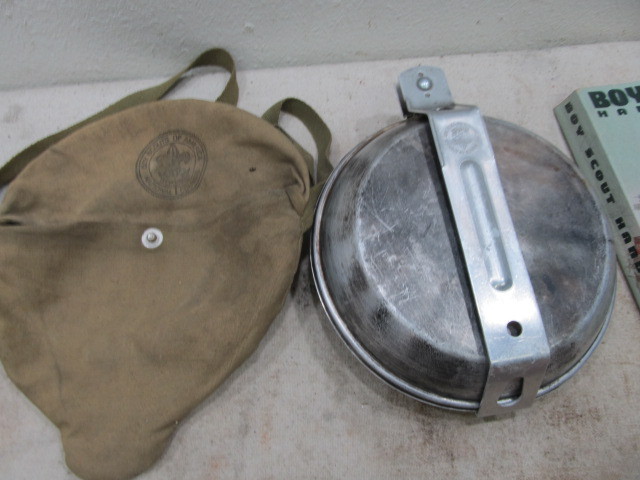 lot 81 image: Vintage Boy Scout Items & Old Books