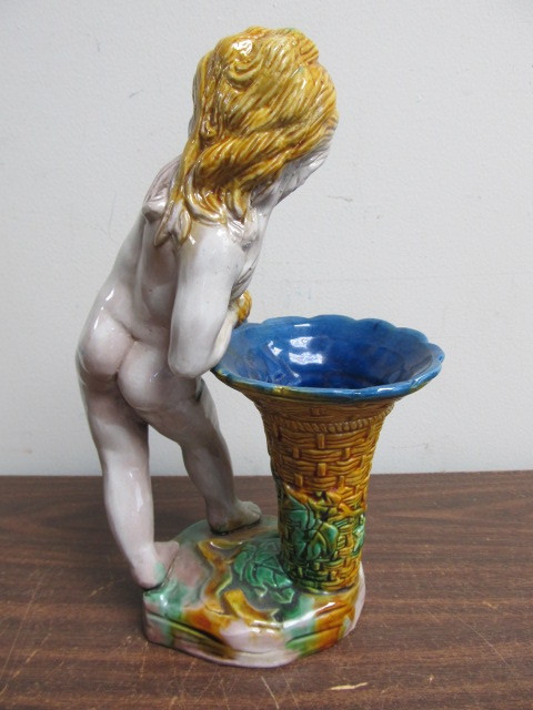 lot 7 image: Vintage Italian Majolica Cherub Vase