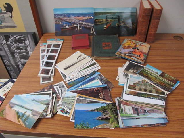 lot 174 image: Old Books & Vintage Post Cards -American & Local