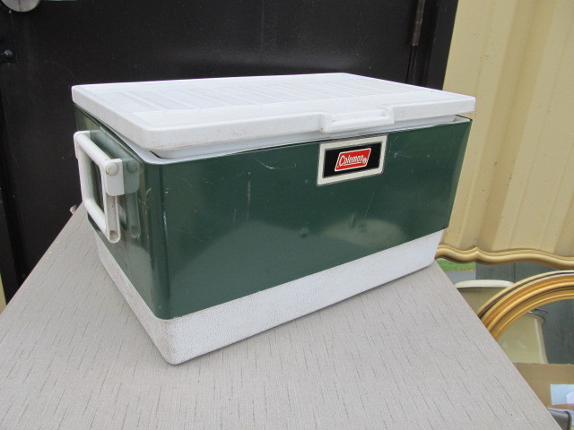 lot 188 image: Vintage Green COLEMAN Cooler