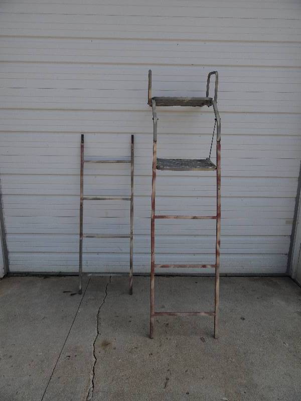 Ladder stand 10
