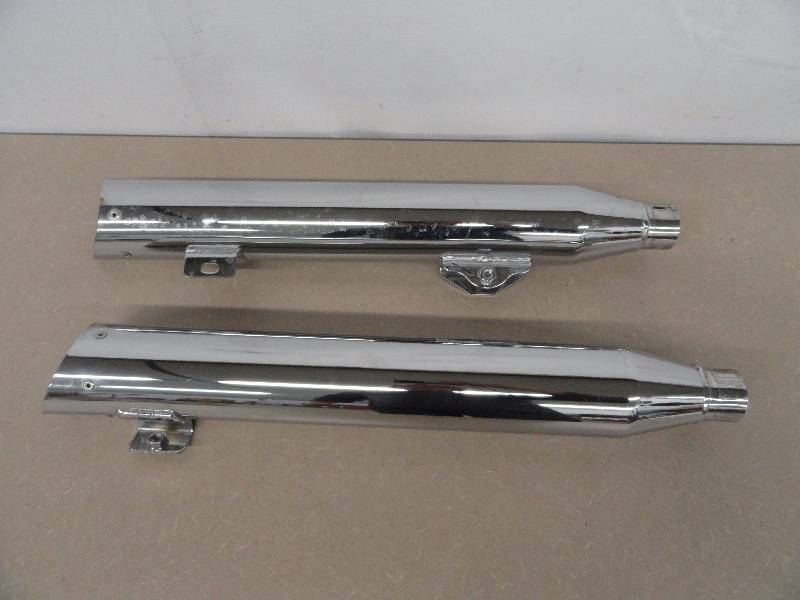 2009 Harley Fat Bob Stock Mufflers