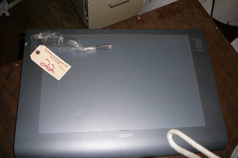lot 22 image: Pen Tablet WaCom Intuos