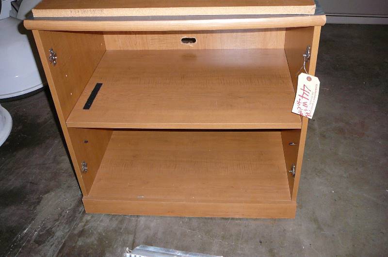 lot 44 image: Shelf self standing and 2 hanging shelves