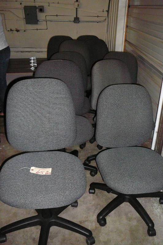 lot 65 image: Office Chairs