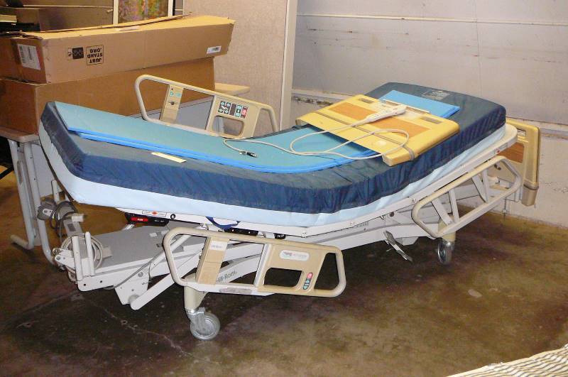 lot 74 image: Hospital Bed Hill-Rom Advance 2000