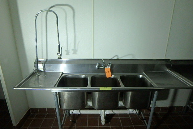 lot 4 image: Eagle 3 Tub Stainless Wash Stand