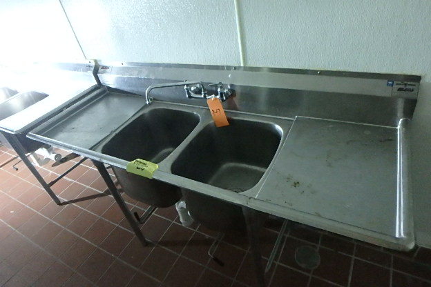 lot 5 image: Eagle 2 Tub Stainless Wash Stand