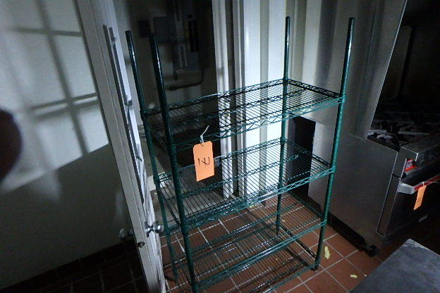 lot 7 image: Green Wire Rack