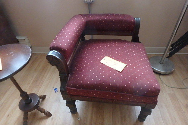 lot 27 image: Corner Chair