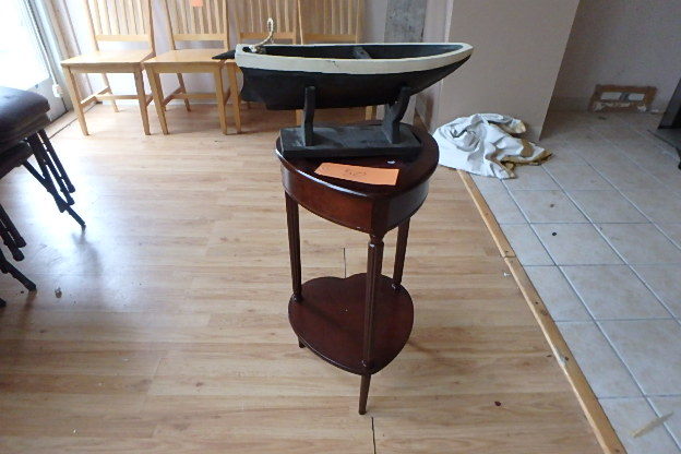 lot 50 image: Heart Curio Table, Carved Boat