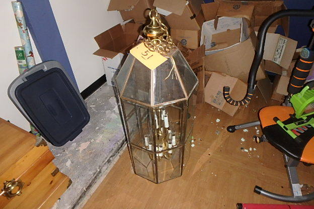 lot 51 image: Large Light Fixture