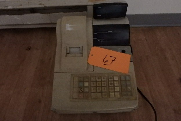 lot 67 image: Cash Register