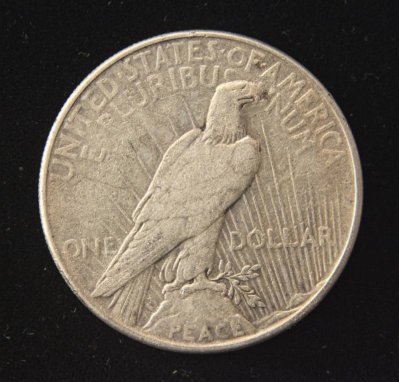1934 PEACE SILVER DOLLAR VF