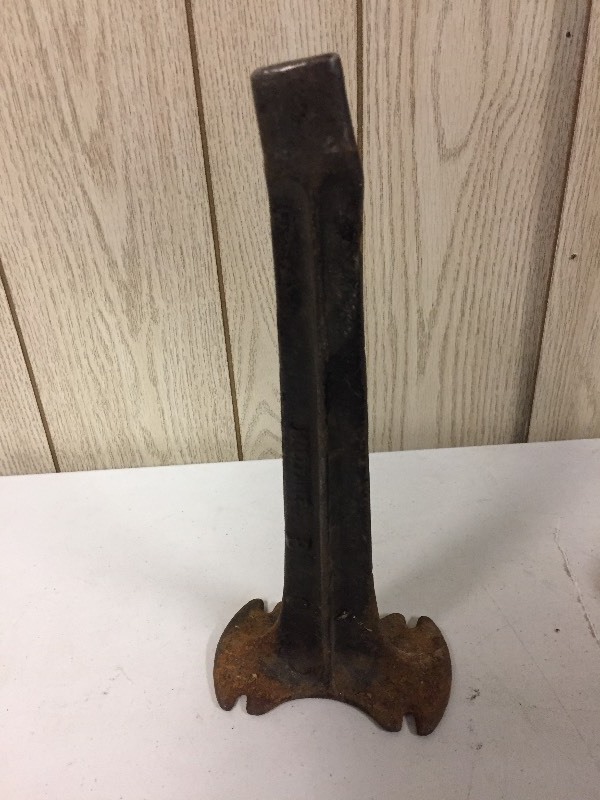 lot 4 image: Antique Shoe Cobblers Metal Forms & Stand