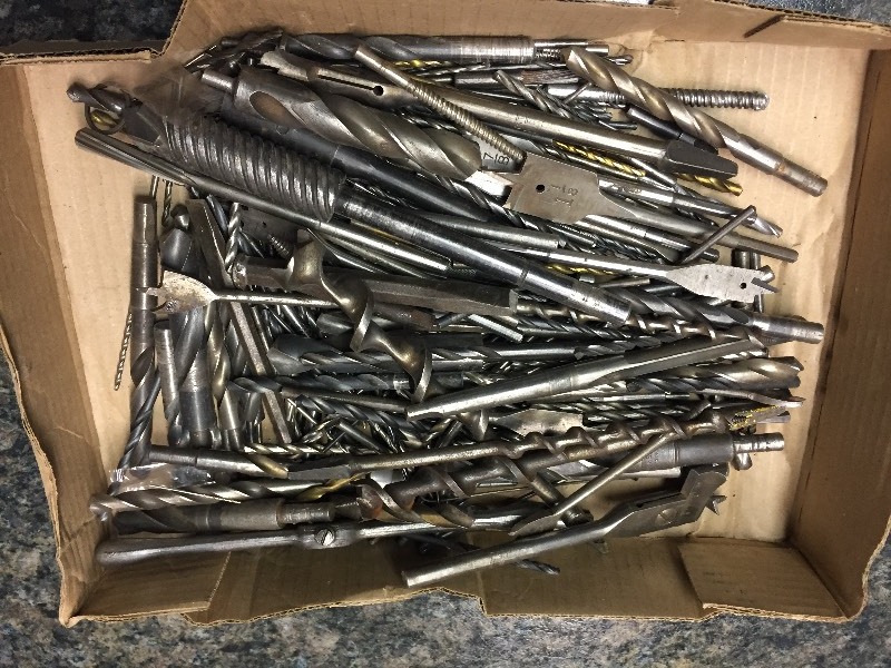 lot 33 image: Huge lot of Drill Bits