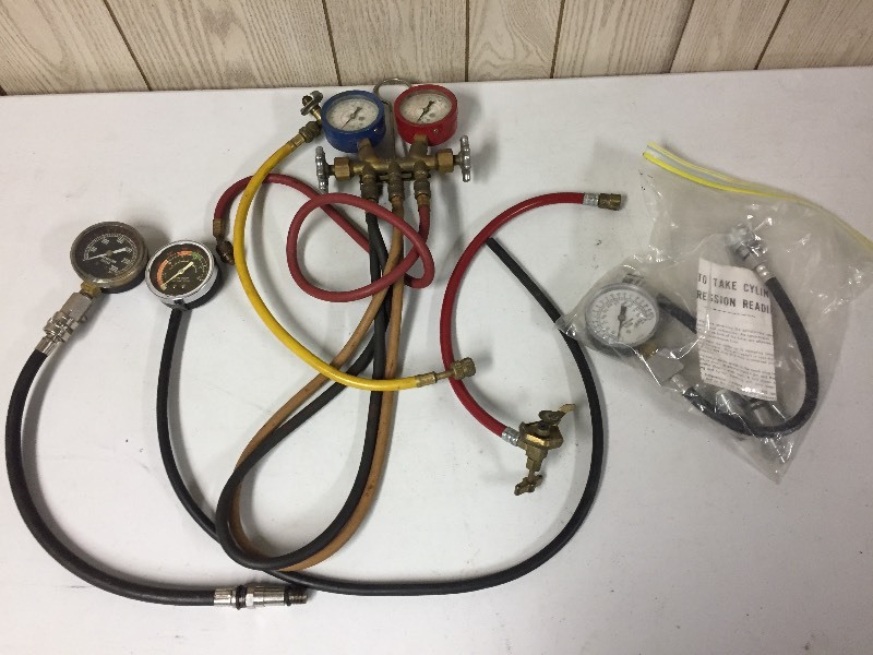 lot 39 image: Compression Testers, Engine Vacuum Fuel Pump Tester, Robinair Gauges