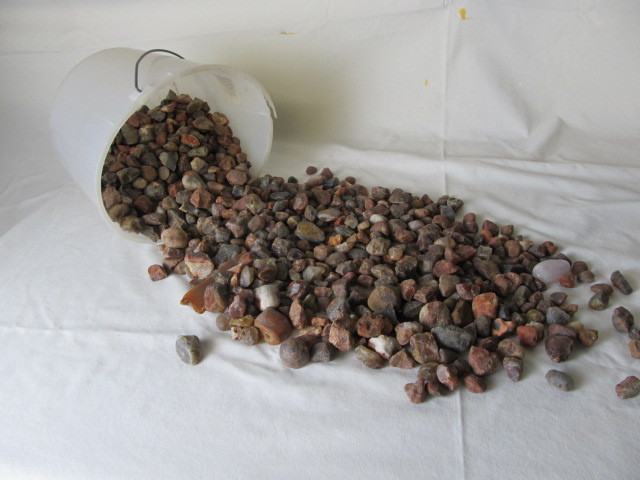 lot 73 image: Agates