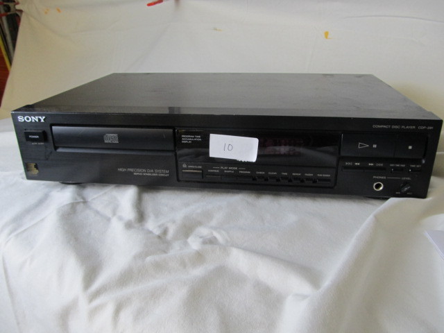 lot 10 image: Sony CD Player