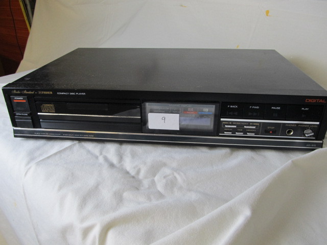 lot 9 image: Fischer CD Player    