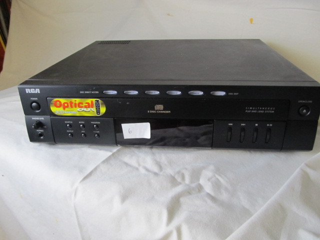 lot 6 image: RCA 5-Disc Changer        