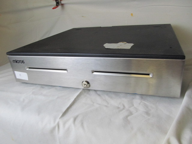 lot 4 image: Cash Drawer