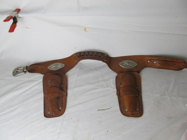 lot 45 image: Roy Rogers Holster