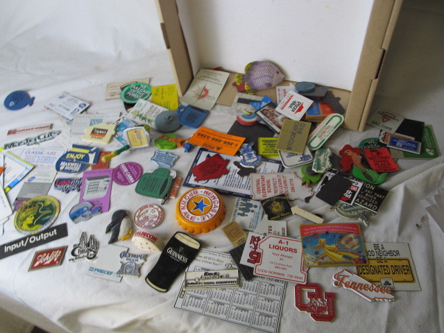 lot 33 image: Magnets