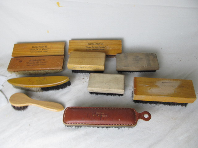 lot 68 image: Shoe Shine Brushes