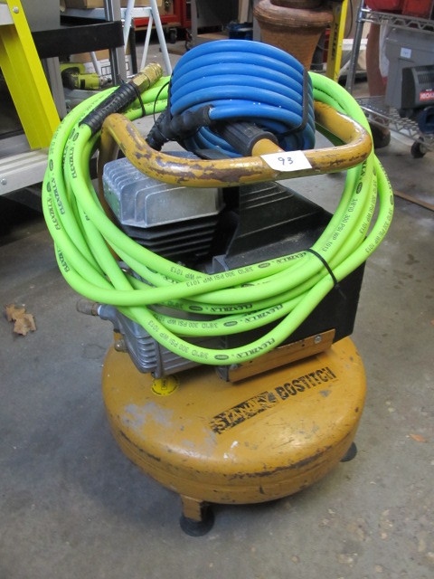 lot 93 image: Bostich Compressor w Hose